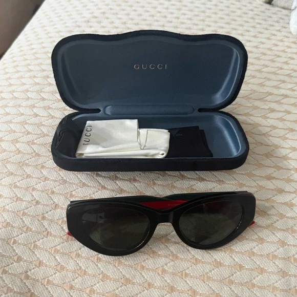 Gucci | Accessories | Nwt Gucci Sunglasses With Sherry Line  display picture 1